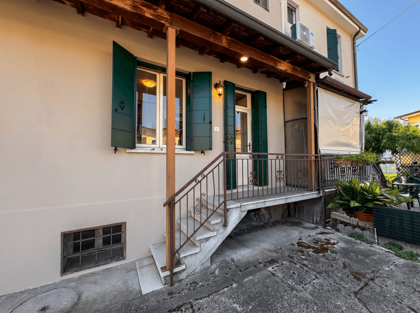 Villa a schiera in Viale Regina Margherita, Ospedaletto Euganeo