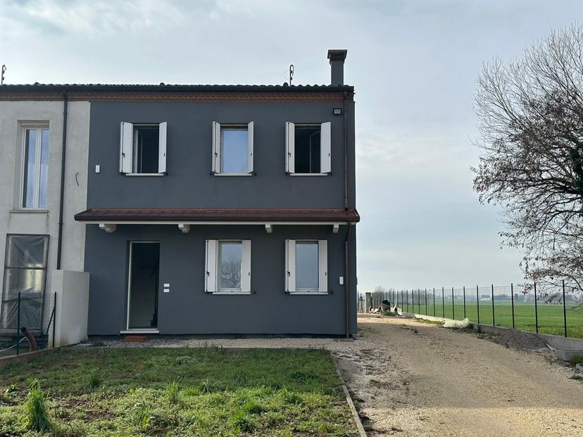 Villa bifamiliare in Via Luppia Alberi Snc, Montagnana — foto 2 di 5