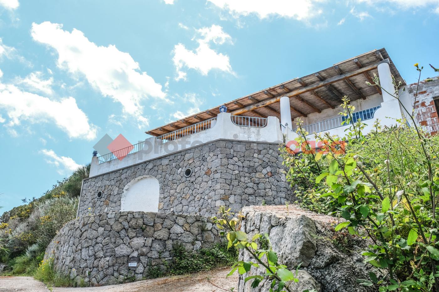 Casa indipendente in Contrada Cappero Snc, Lipari