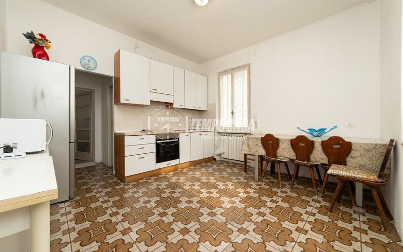 Villa in Via Guglielmo Marconi 24, Seriate