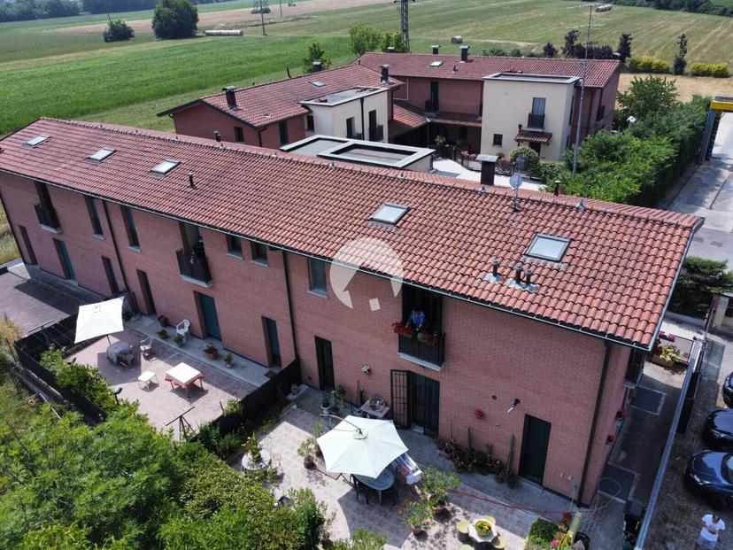 Villa a schiera in Via Renato Marmiroli 23, Reggio nell'Emilia — foto 4 di 5