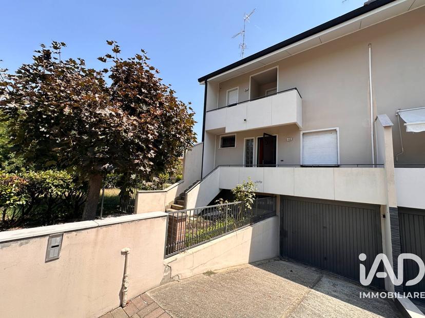 Villa a schiera in Via Gramsci, Mirandola — foto 3 di 5