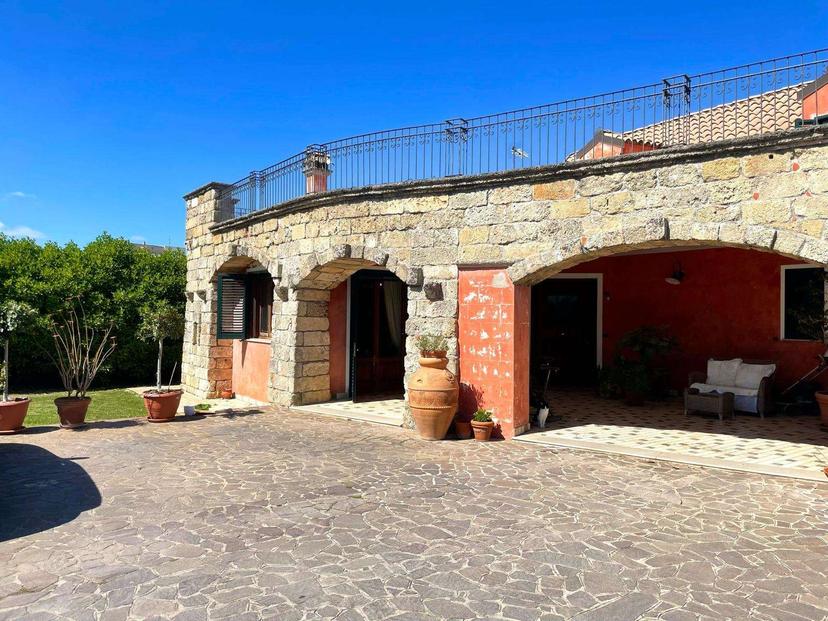 Villa unifamiliare in Via Don Sturzo, Casarano — foto 3 di 5