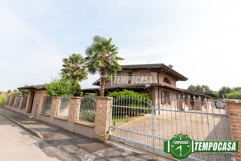 Appartamento in Via Gian Luigi Pandolfi, Codogno — foto 3 di 5