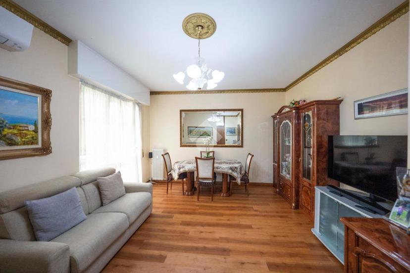 Trilocale in Via Luigi Cadorna 4, Verano Brianza — foto 3 di 5