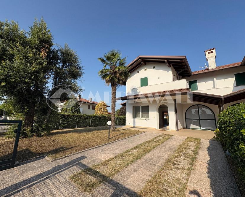 Villa a schiera, Roveredo in Piano