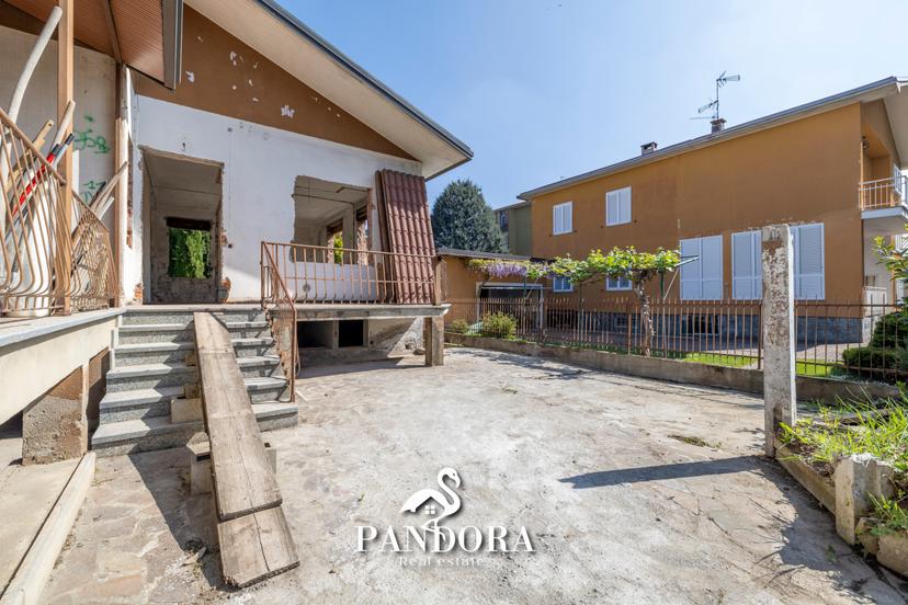 Villa a schiera in Via Santa Savina 5, Lonate Pozzolo — foto 2 di 5