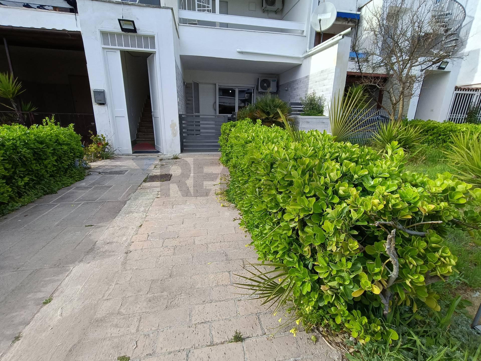 Villa a schiera in Via dello Scirocco 12, Manfredonia