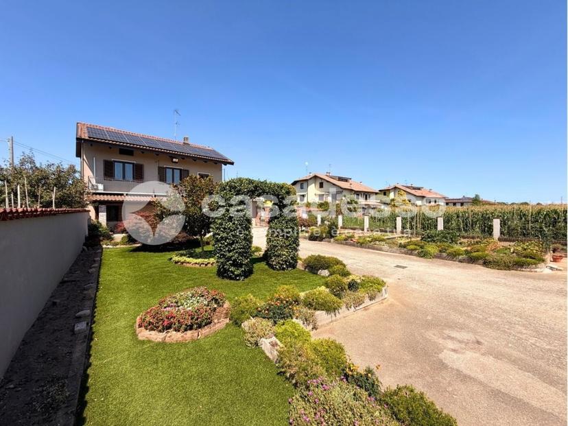 Villa unifamiliare in Via Guglielmi 33, Livorno Ferraris