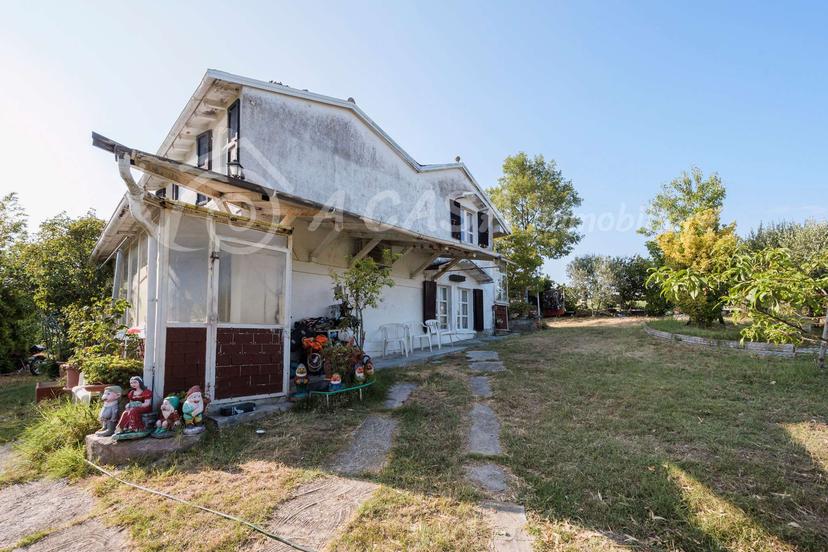 Casa indipendente in Strada Case Caselli 118, Medesano — foto 4 di 5