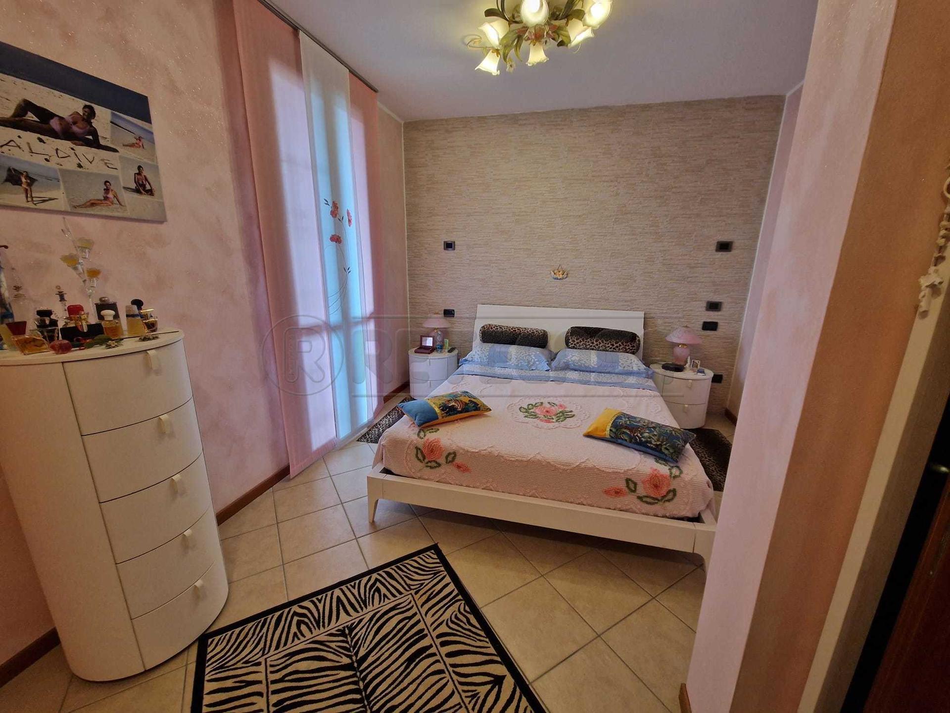 Villa a schiera in Via Roma, Pozzaglio ed Uniti
