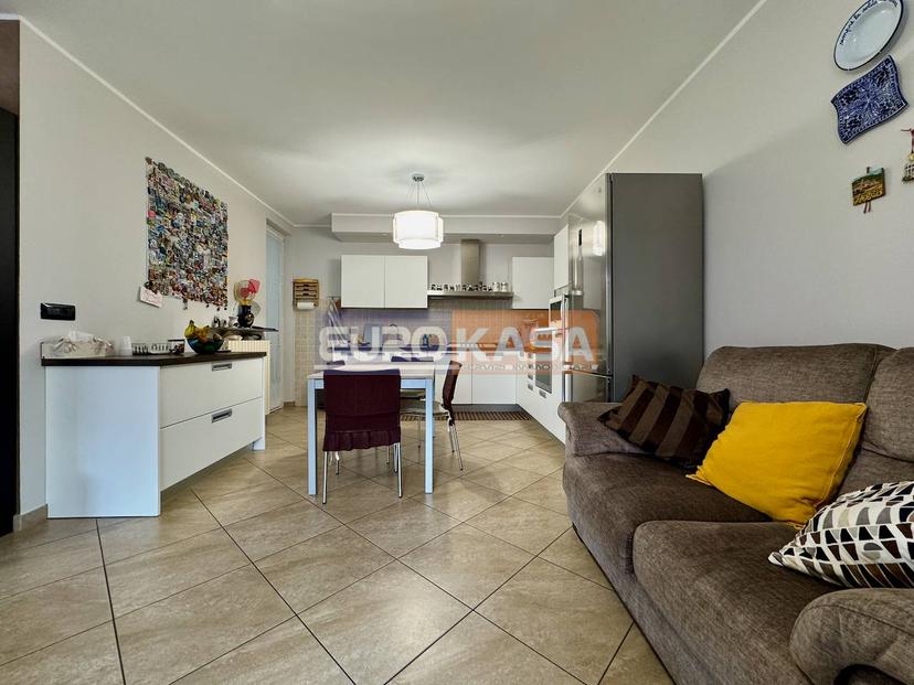 Villa a schiera in Via Donizetti, Osio Sopra — foto 3 di 5