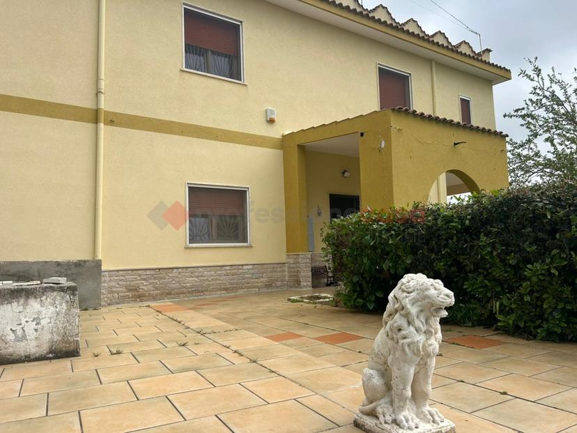 Villa in C.da Amici Snc, Grottaglie — foto 4 di 5