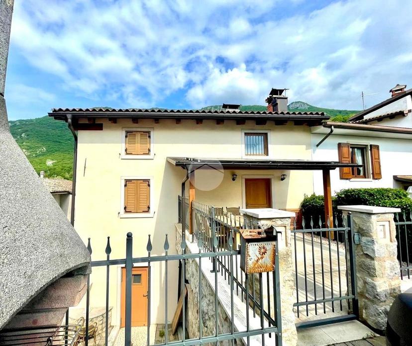 Rustico in Località Vilmezzano 23, Caprino Veronese — foto 2 di 5