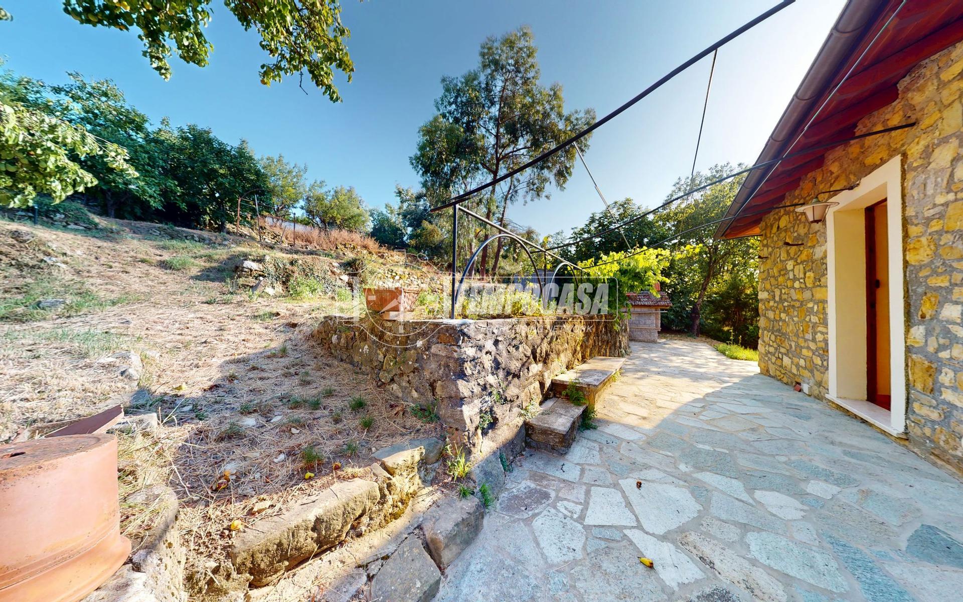 Casa indipendente in Località Moglie 8, Perinaldo