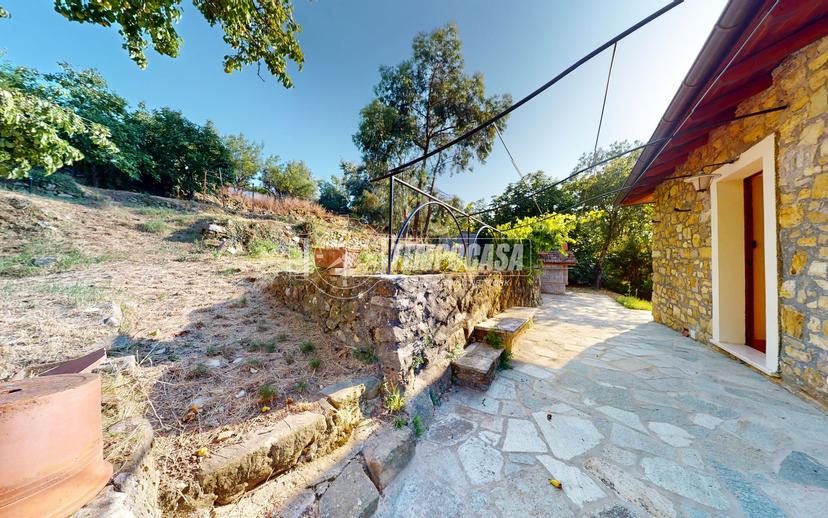 Casa indipendente in Località Moglie 8, Perinaldo