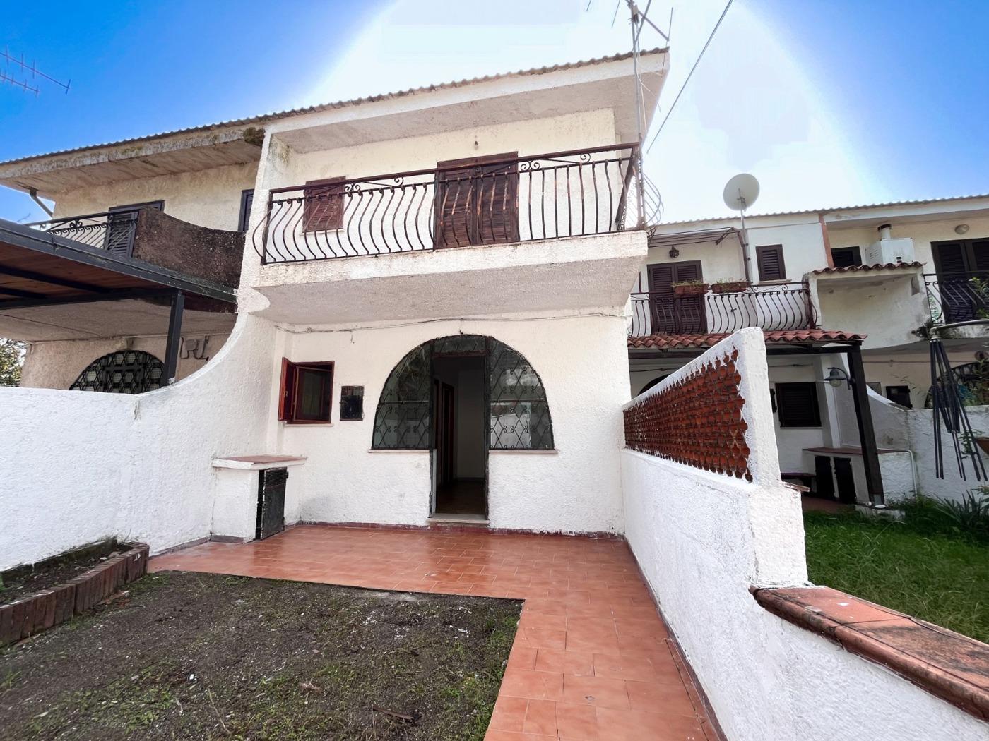 Villa a schiera in Villaggio Bussento, Roccagloriosa