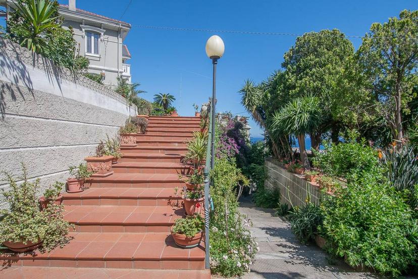 Villa in Via Fontanassa, Savona — foto 5 di 5