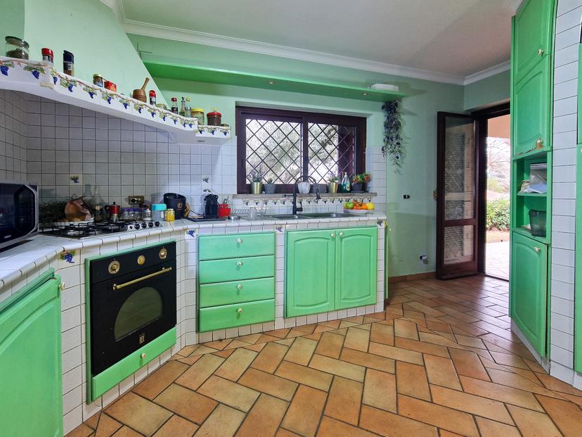 Casa indipendente in Via Porta di Giove, Fabrica di Roma