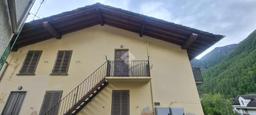 Appartamento in Frazione Pialpetta, Groscavallo