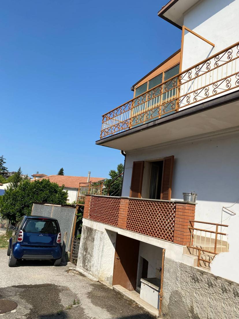 Casa indipendente in Via Firenze 14, Mosciano Sant'Angelo — foto 2 di 5