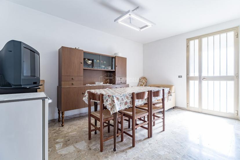 Trilocale in Via Montello, Montese — foto 5 di 5