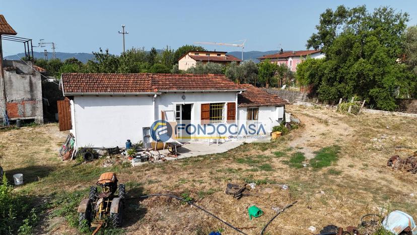 Casa indipendente in Via Olmarello, Castelnuovo Magra