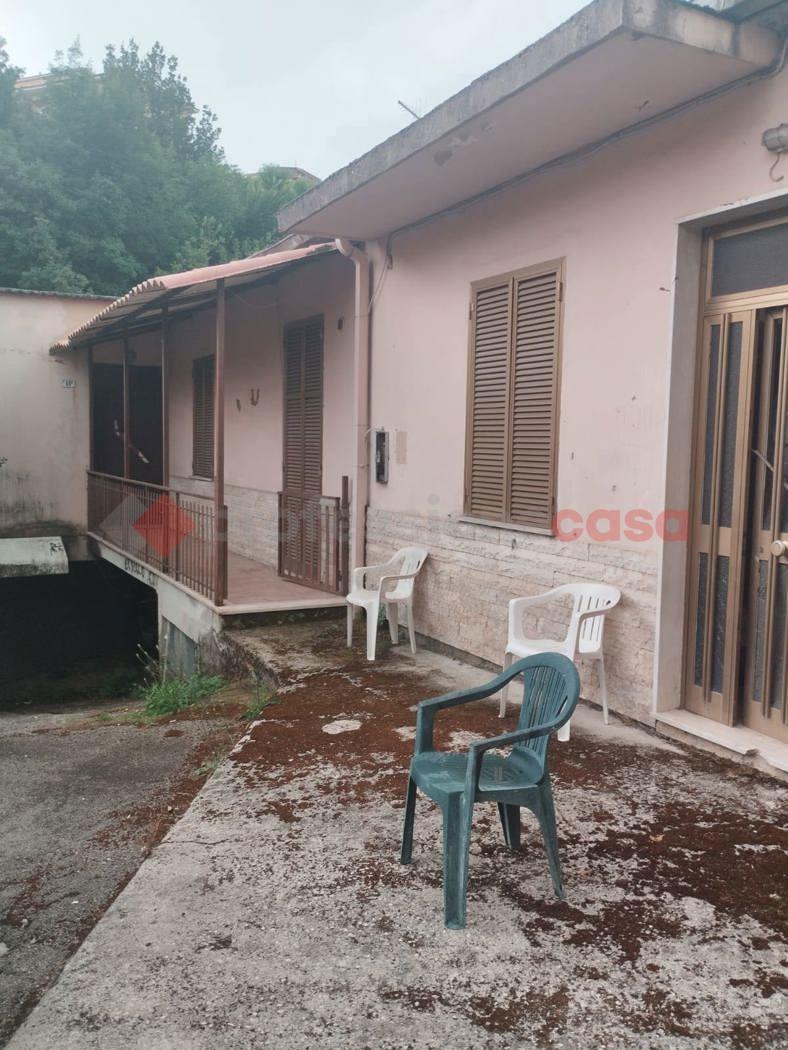 Casa indipendente in Via Cosenza 60, Frosinone — foto 3 di 5