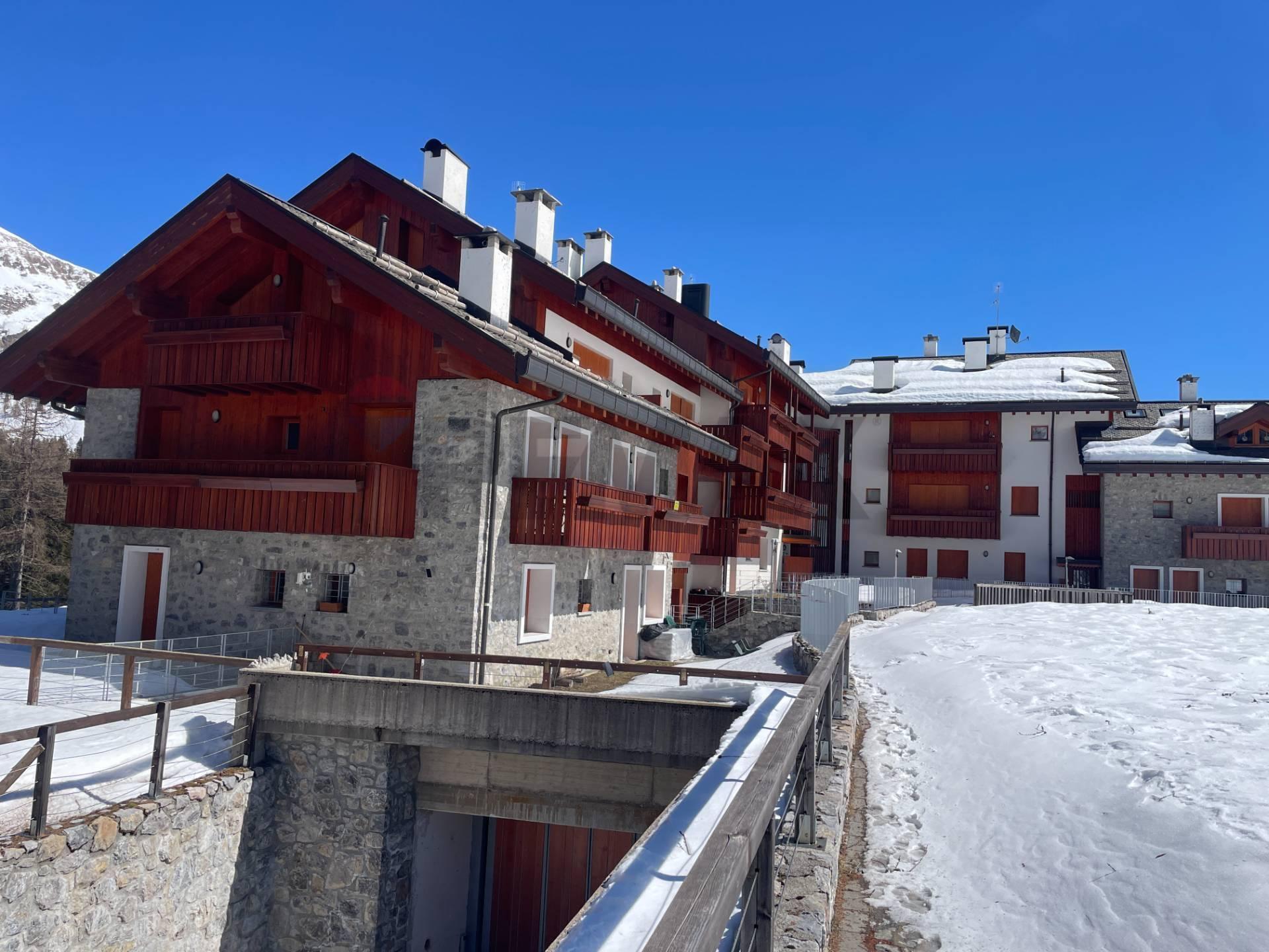 Monolocale, Valleve