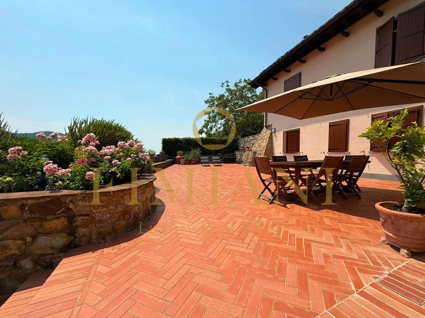 Casa colonica in Via Alta di Legri, Calenzano — foto 2 di 5