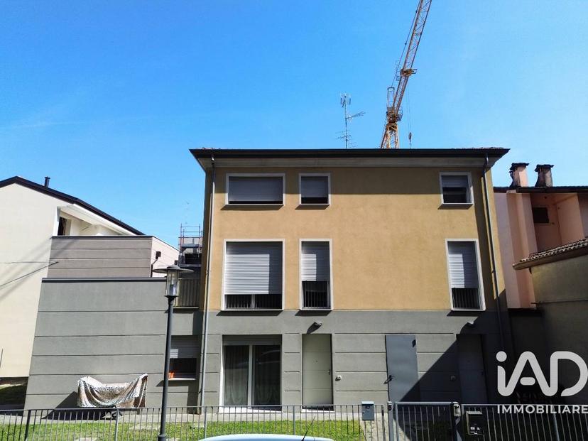 Trilocale in Via Geminiano Bisi 8, Novi di Modena — foto 3 di 5
