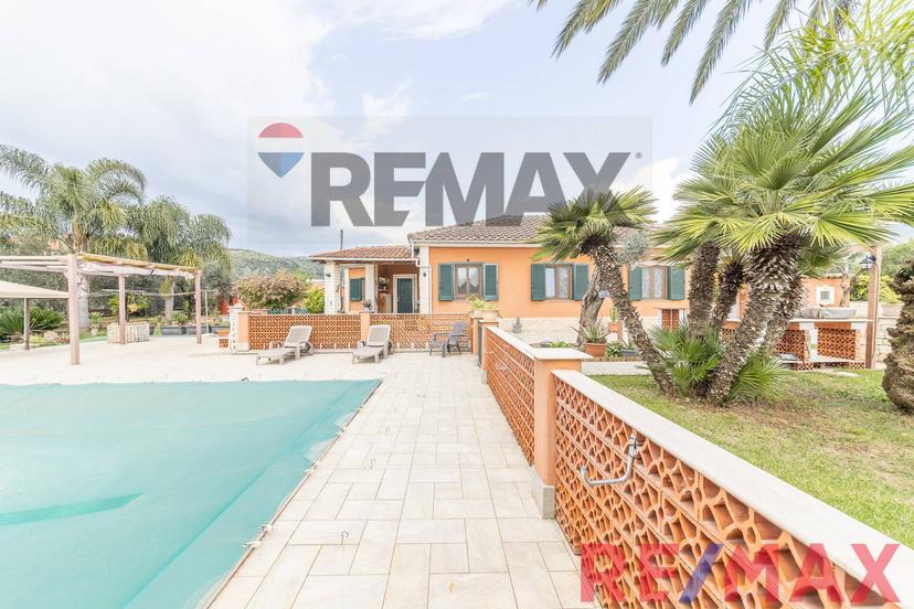 Villa, Sonnino — foto 3 di 5