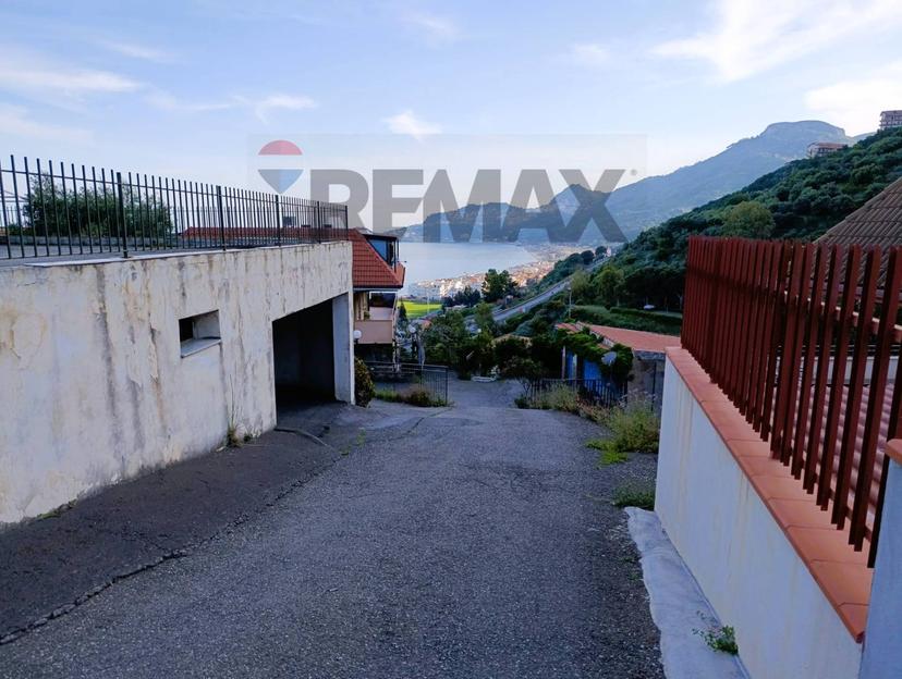 Trilocale in Contrada Sillemi Snc, Letojanni — foto 3 di 5