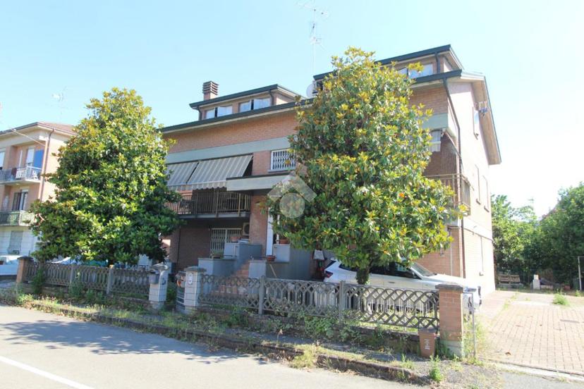 Quadrilocale in Via l. Ariosto 11, Bagnolo in Piano — foto 3 di 5