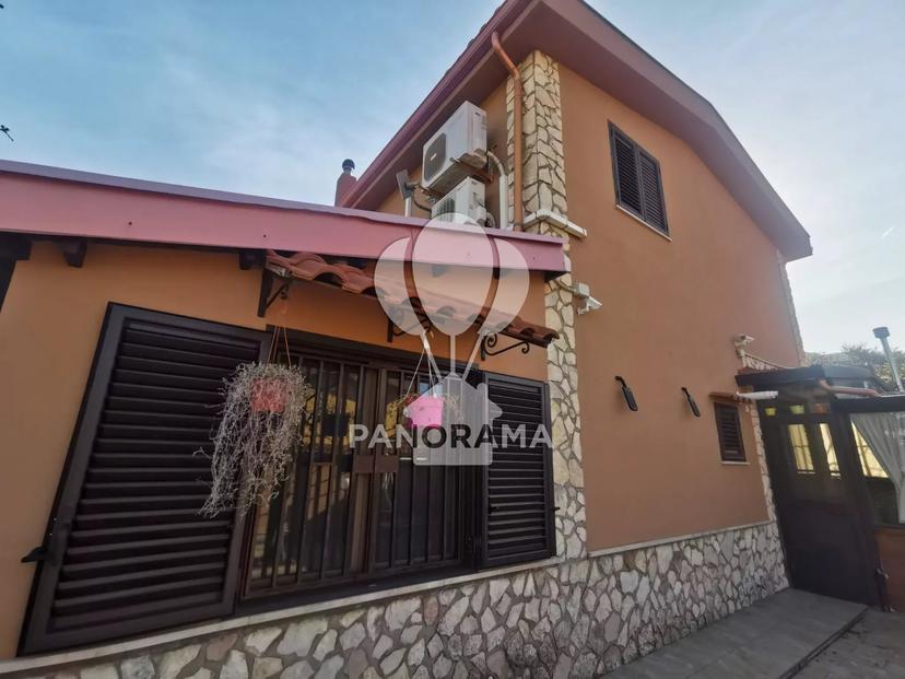Villa in Via Vittorio Alfieri, 4, Torretta — foto 3 di 5