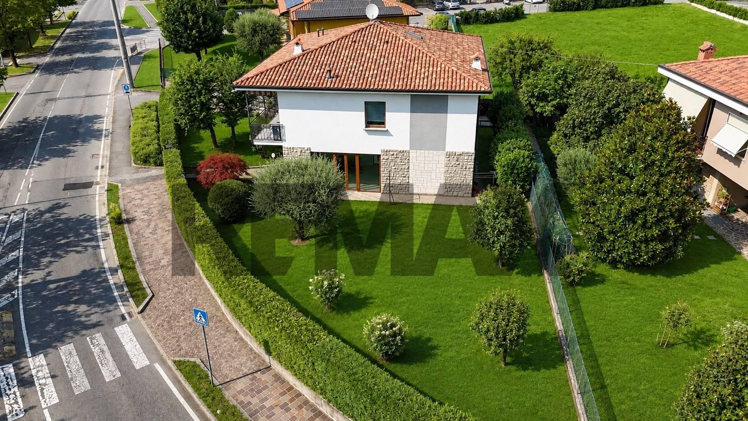 Villa, Levate