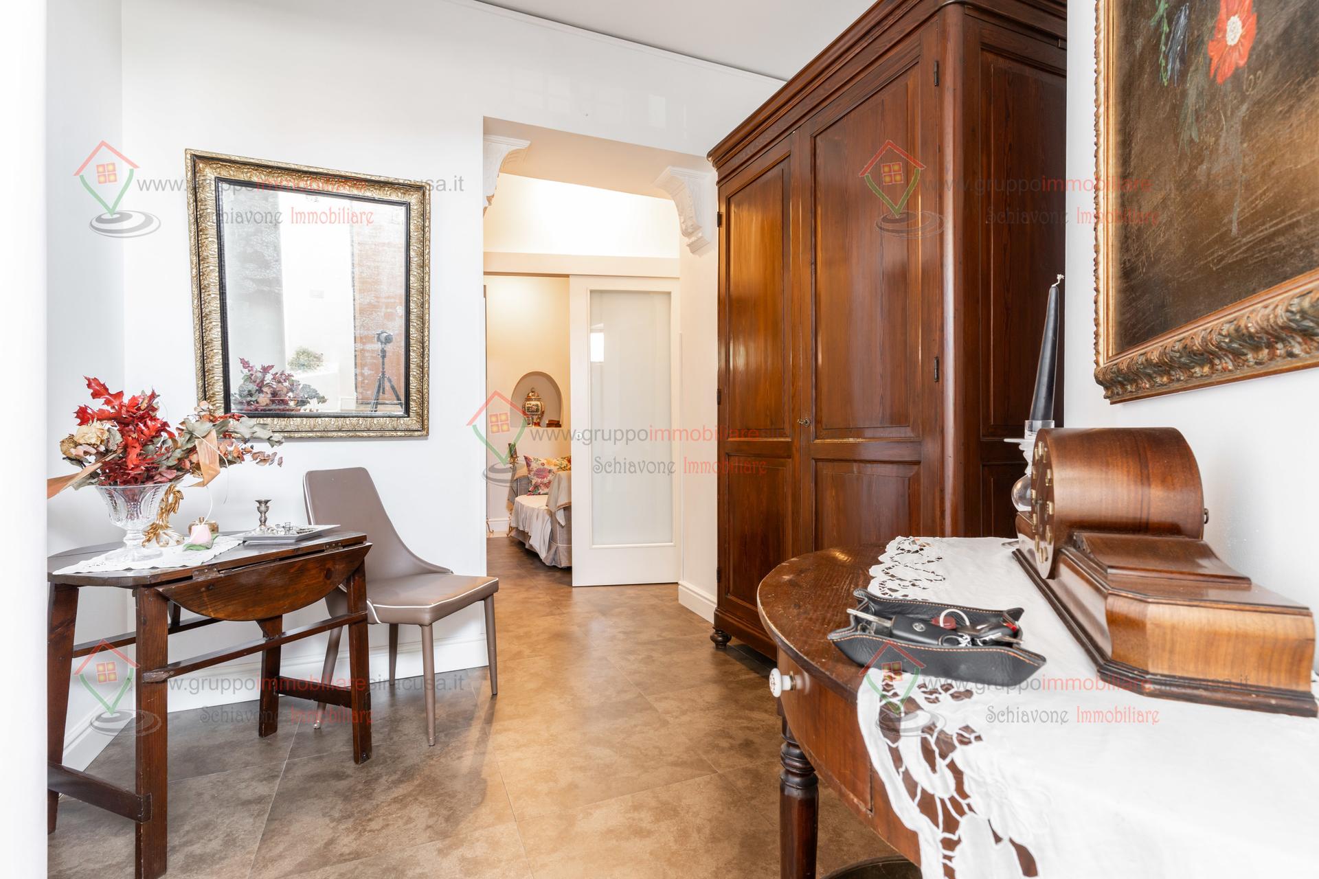 Casa indipendente, Siracusa