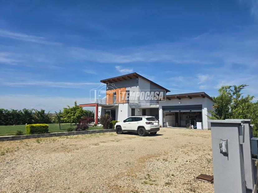 Casa indipendente in Strada Caporali 66/a, Caramagna Piemonte — foto 5 di 5
