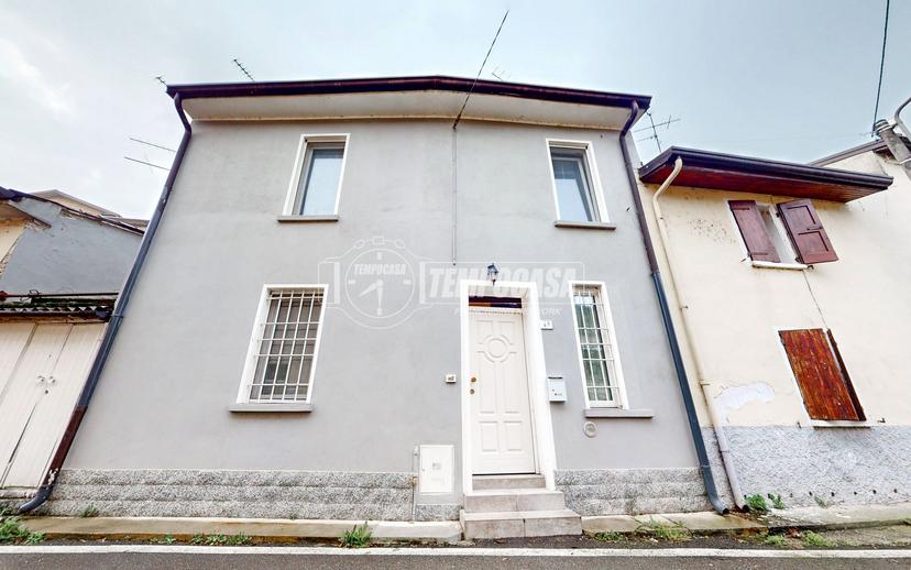 Casa indipendente in Via San Giovanni Bono 49, Mantova — foto 2 di 5
