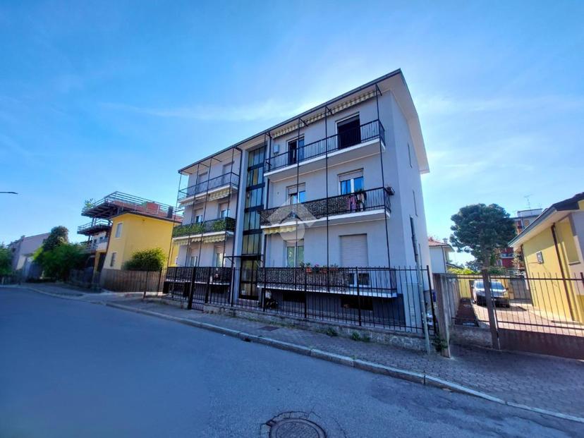 Trilocale in Via Saffi 12, Vittuone