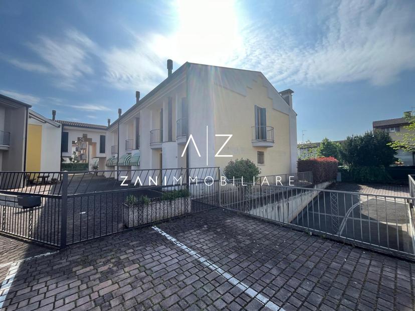 Villa a schiera in Via Roma, San Martino di Lupari — foto 2 di 5
