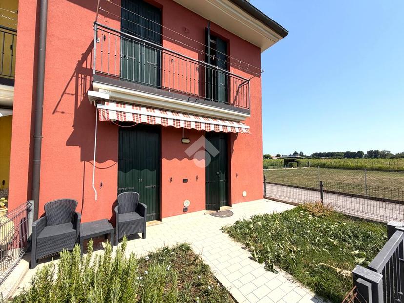 Villa a schiera in Via Vecchia Capitelbello 15, Campo San Martino