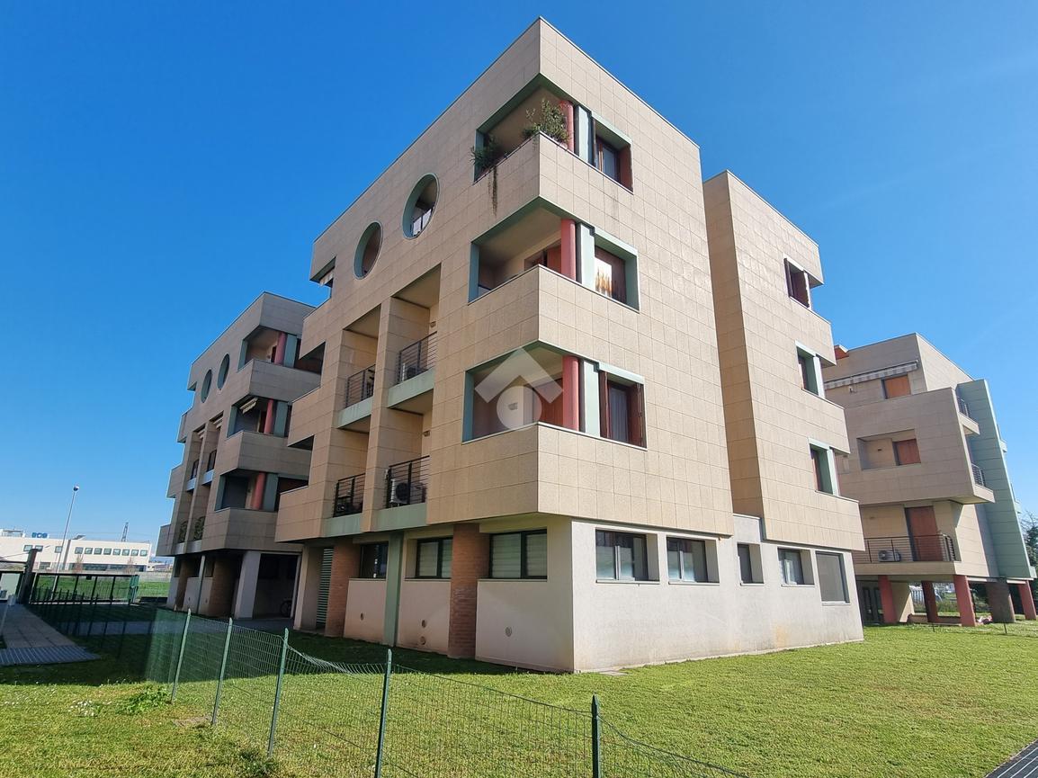 Trilocale in Via Berlinguer 7, Carugate