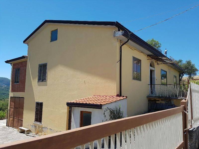Casa indipendente in Via Appia Antica Terzo Tratto, Lapio