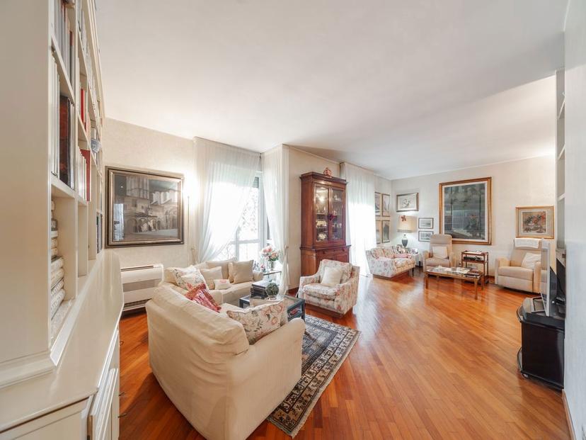 Appartamento in Via Mecenate  99, Milano