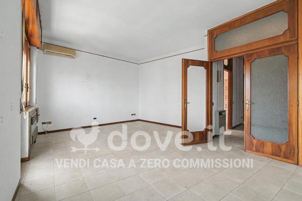 Appartamento in Corso Cavour 210, Garlasco — foto 2 di 5