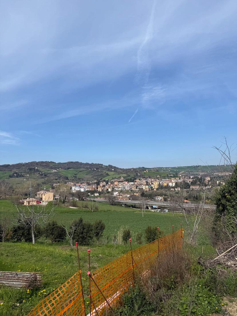 Villa in Pianibianchi, Tolentino — foto 4 di 5