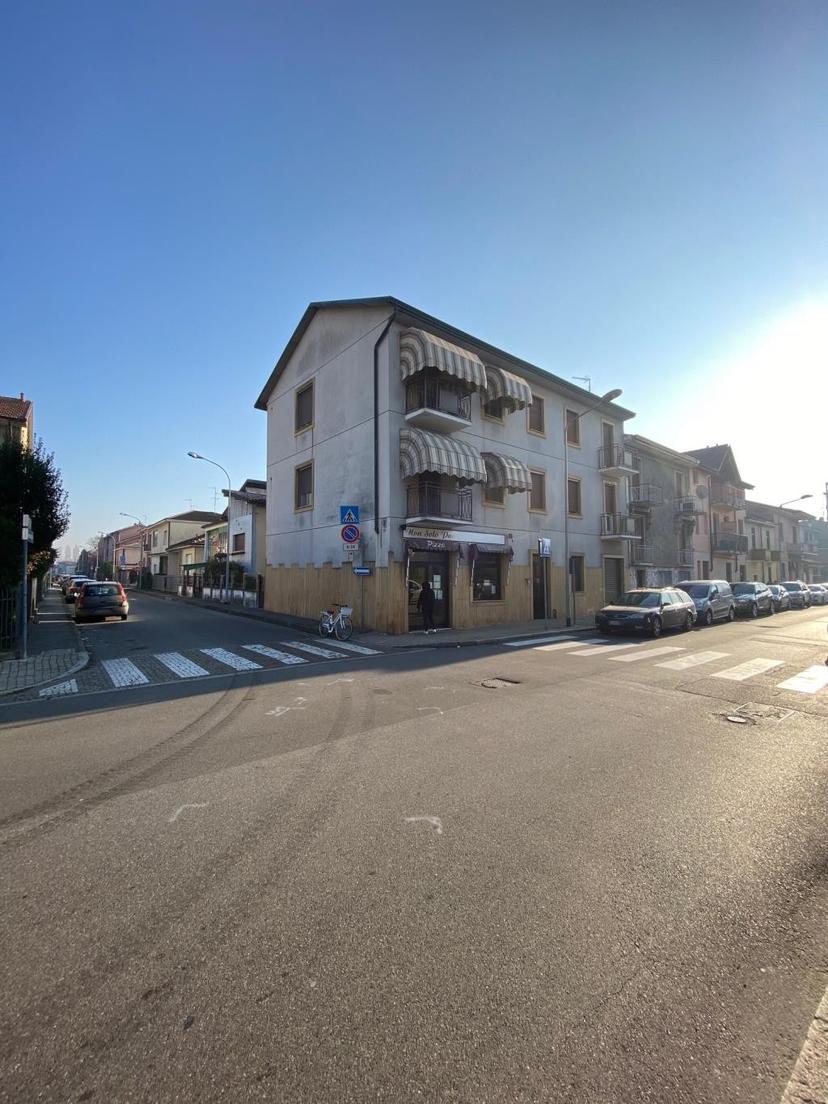 Casa indipendente in Via Roma, Lodi Vecchio — foto 2 di 5