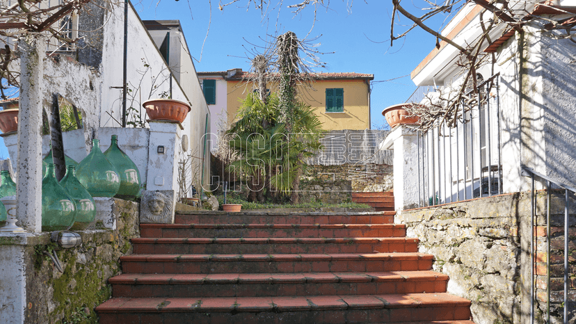 Villa in Via del Parodi 2, La Spezia — foto 2 di 5