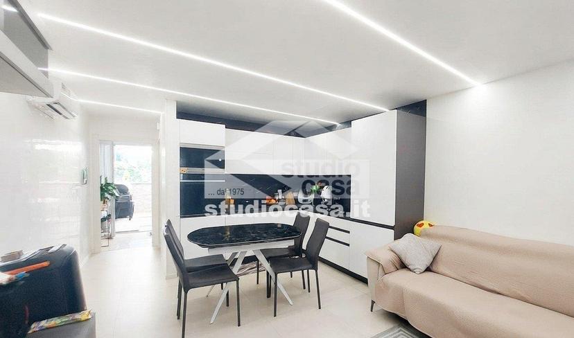 Casa indipendente in Via Nuova, Ala — foto 2 di 5